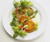 Gemüsepuffer mit Joghurtdip