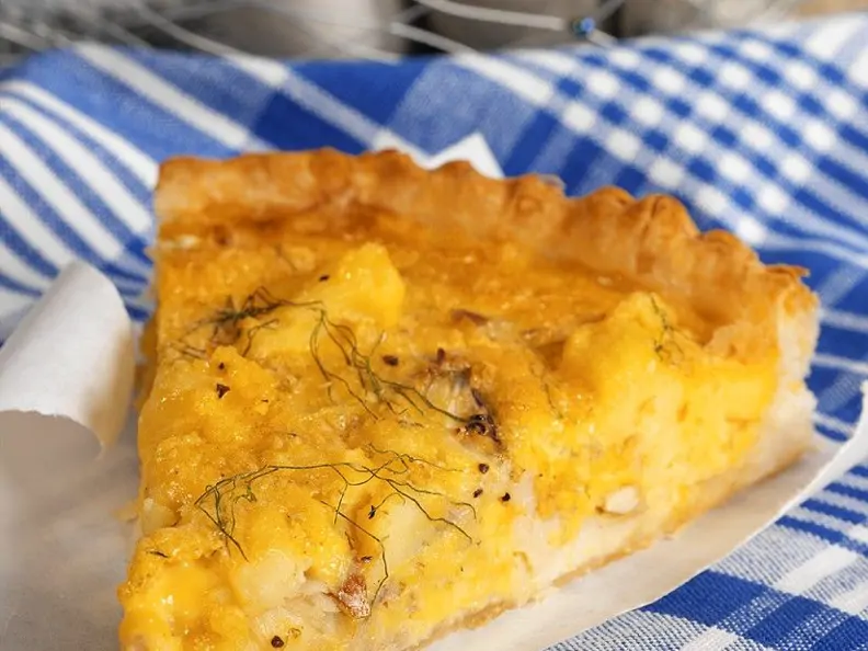 Kartoffeltarte mit Räucherfisch