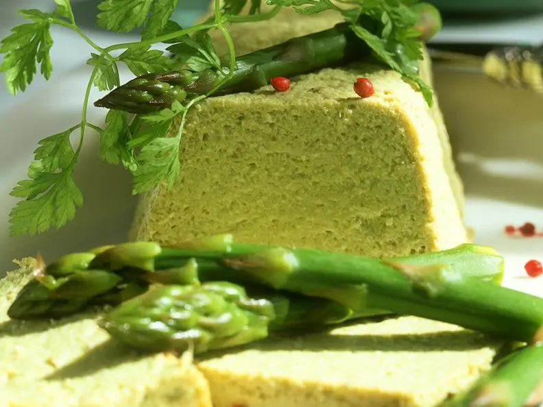 Mousse aus grünen Spargel