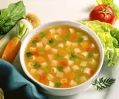 Vegane Minestrone mit Nudeln und Weißkohl