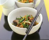 Gemüse mit Rinderfilet aus dem Wok