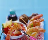 Gebratene Garnelen mit Tomatensauce