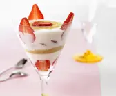 Joghurtcreme mit Erdbeeren