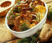 Lammkoteletts im Teigmantel gebraten