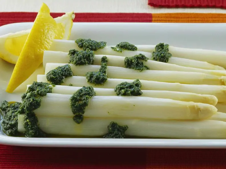 Spargel mit Bärlauchpesto