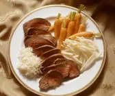 Rinderfilet mit Gemüse