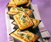 Kleine Blätterteig-Spargel-Tartes