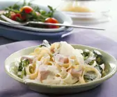 Nudeln mit Lachs-Sahnesauce