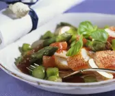 Spargelsalat mit Hummer