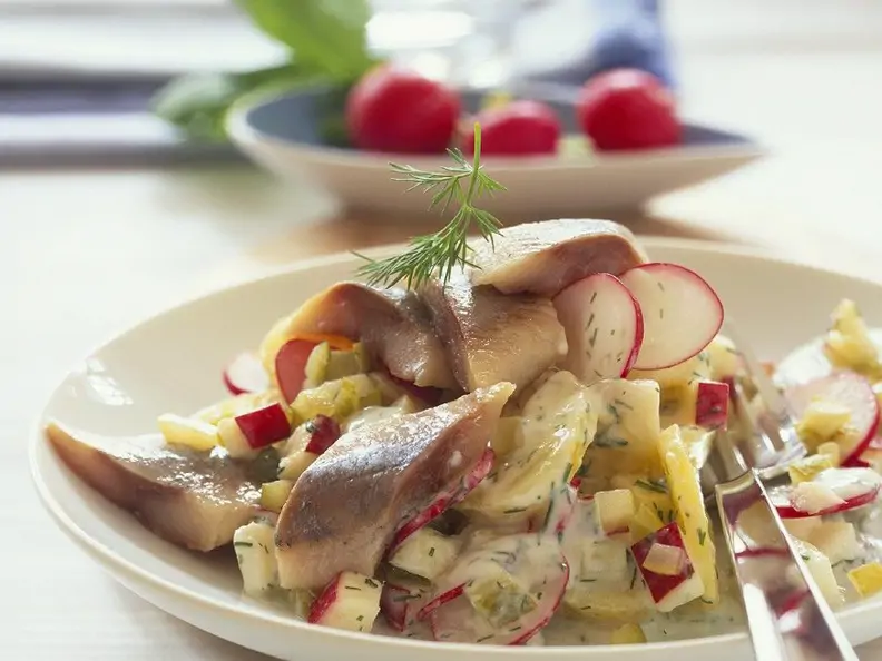 Matjes mit Kartoffelsalat