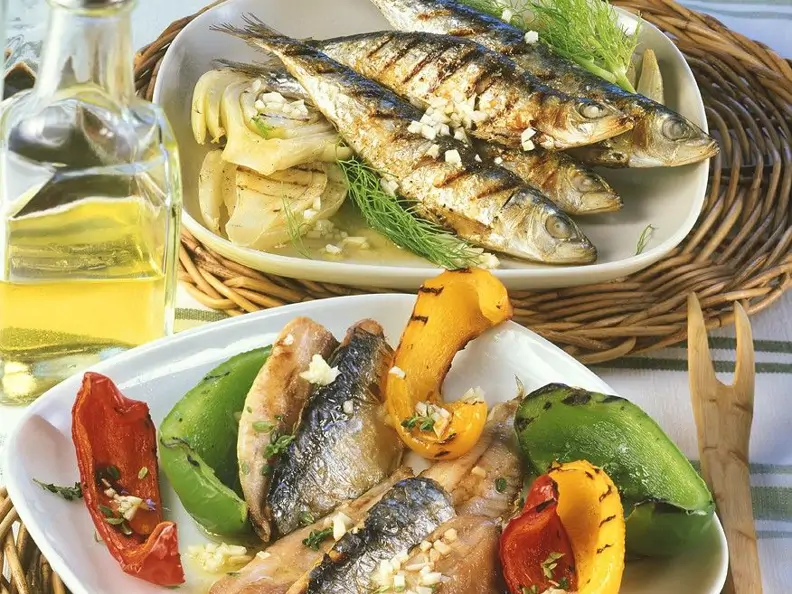 Gegrillte Sardinen mit Gemüse