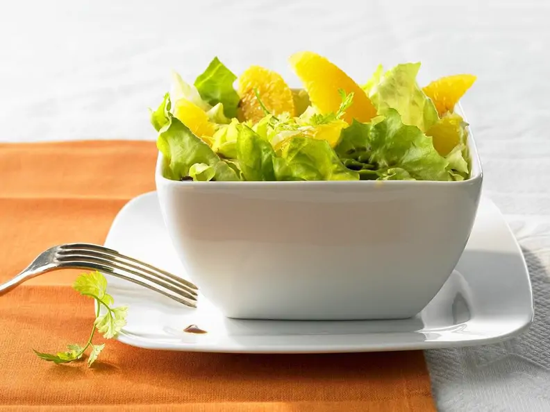 Endiviensalat mit Orangendressing