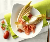 Chicorée mit Tomaten
