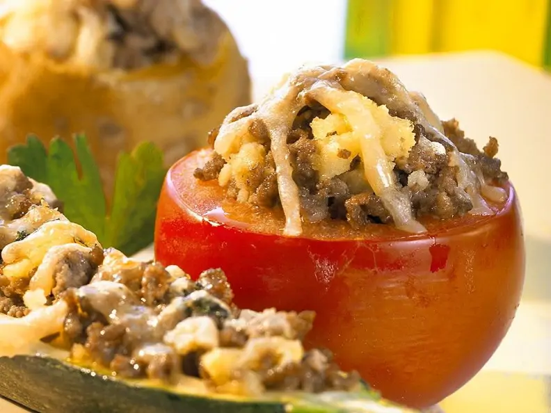Gefülltes Gemüse mit Hackfleisch