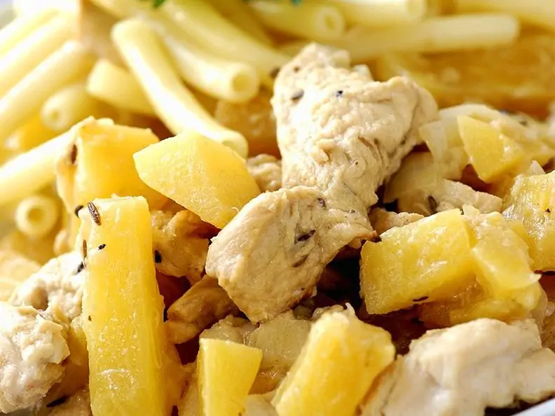 Hähnchen mit Ananas