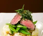 Rindersteak auf Kartoffelpüree