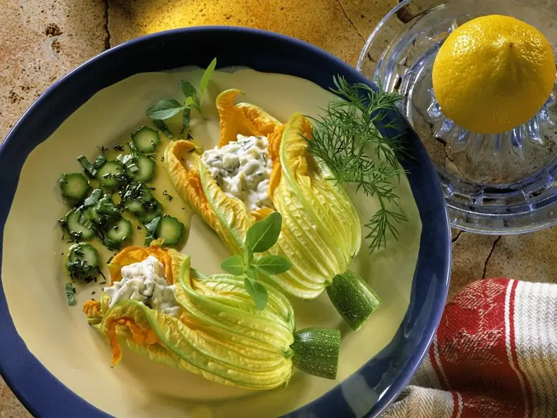 Gefüllte Zucchiniblüten italienisch