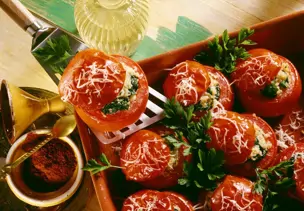 Orientalisch gefüllte Tomaten