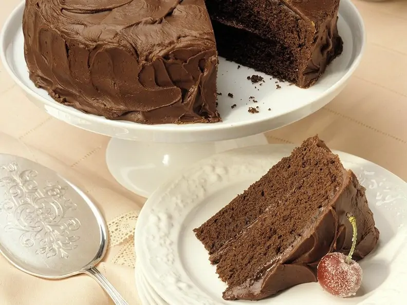 Schokoladenkuchen mit Schokoladen-Sahne-Creme