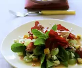 Blattsalat mit Trauben