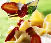 Süßer Nudelsalat
