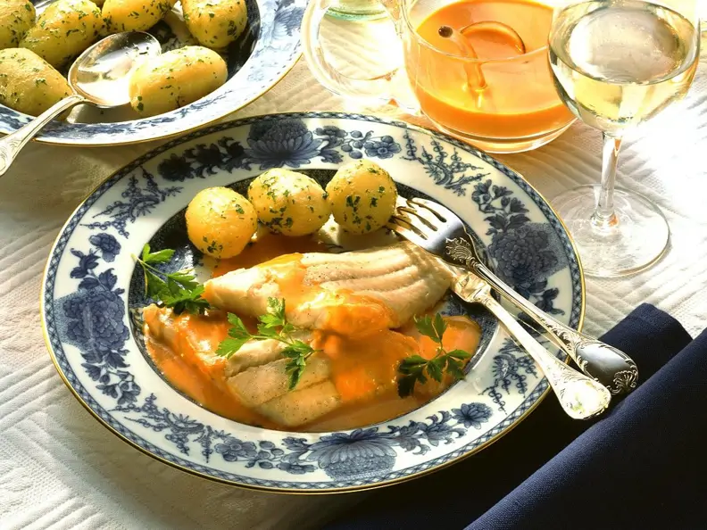 Zander mit Paprikasauce