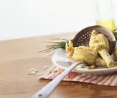 Gefüllte Zucchiniblüten vegetarisch