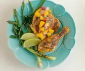 Mariniertes Hähnchen mit fruchtiger Salsa