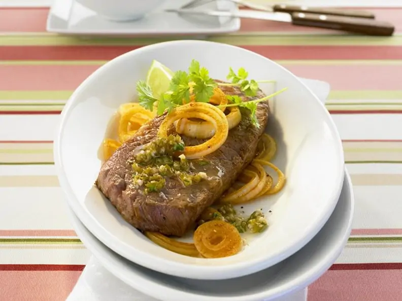 Rindersteak mit Kräutersauce