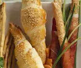 Pikante Croissants mit Lachsfüllung