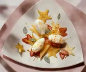 Schnee-Eier mit Früchten