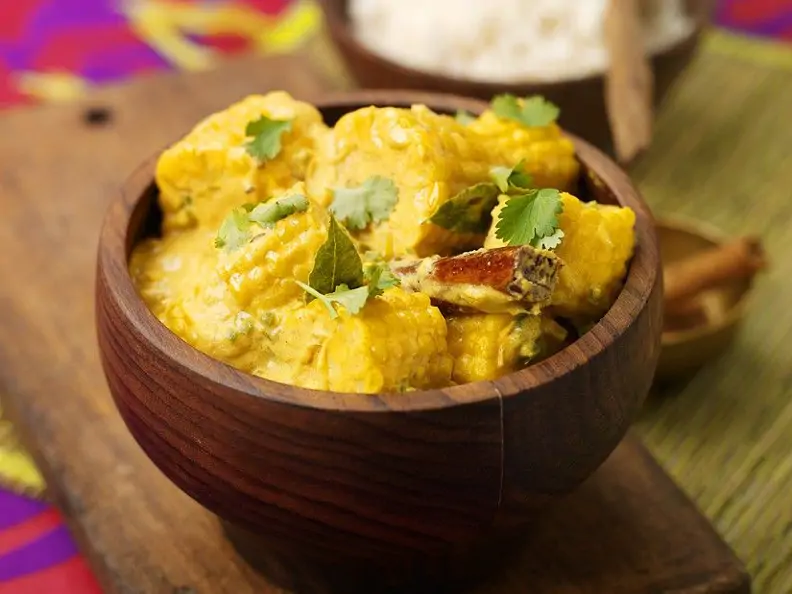 Curry mit Maiskolben