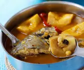 Suppe mit Dorade und Quitten