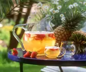 Erdbeer-Ananas-Bowle
