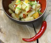 Gnocchisalat mit Früchten