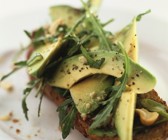 Avocado auf Vollkornbrot