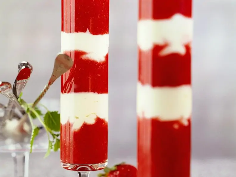 Erdbeerpüree mit Quarkcreme