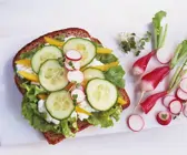 Belegtes Brot mit Gemüse