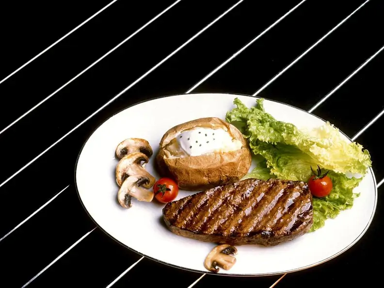 Steak mit Folienkartoffel