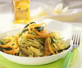 Spagehtti mit Gemüse und Pesto