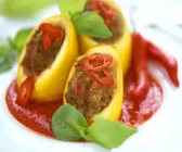 Zucchini mit Hackfleischfüllung