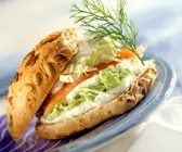 Brötchen mit Räucherlachs