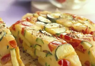 Frittata mit Zucchini und Tomaten