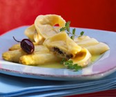 Spargel mit Oliven-Ravioli
