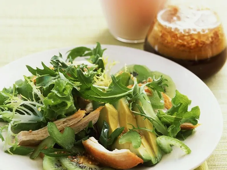 Fruchtiger Hähnchen-Blattsalat