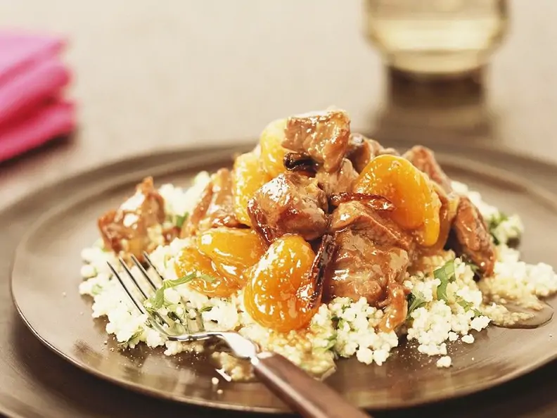 Lammragout mit Trockenfrüchten