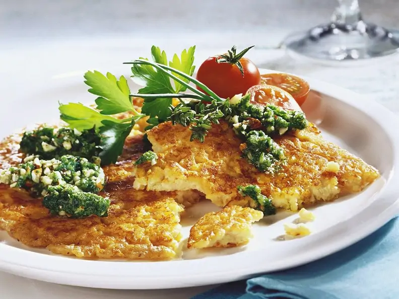 Hirseküchlein mit Pesto
