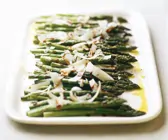 Grüner Spargel aus dem Ofen