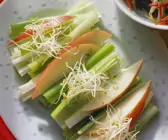 Frühlingszwiebelsalat