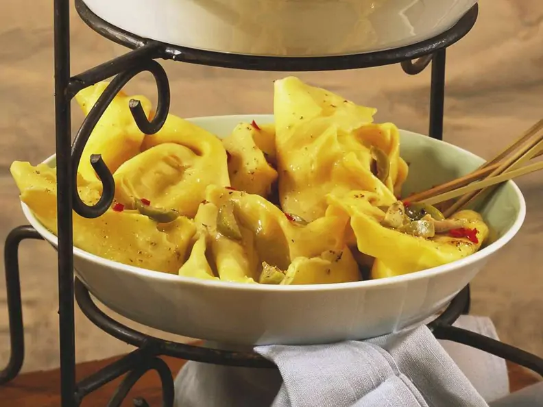 Tortellini mit Olivensauce